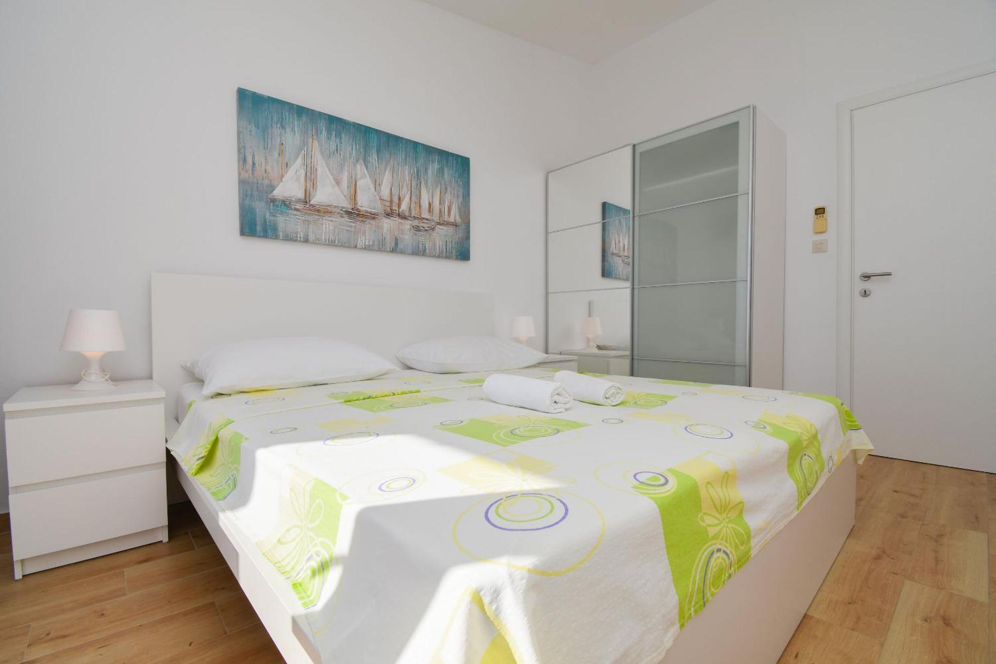 Apartments Rose - 30 M From The Beach Сегет-Враница Экстерьер фото